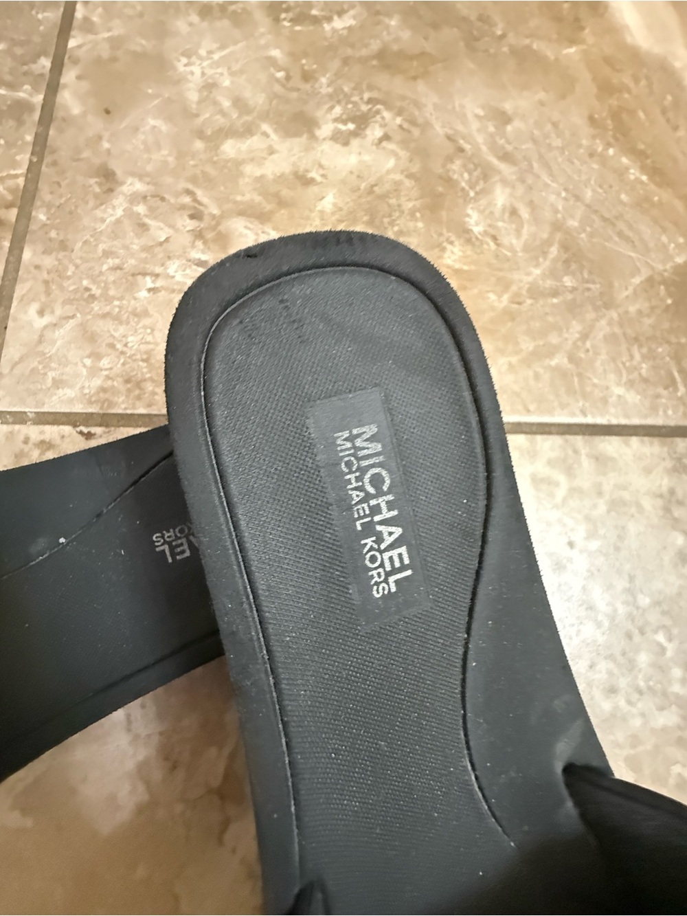 SOLD Michael Kors Wade Slide sandals - Picture 4 of 5